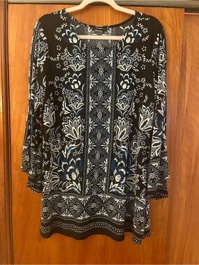 Black & Blue Floral Border Print Tunic Top - Unknown Brand